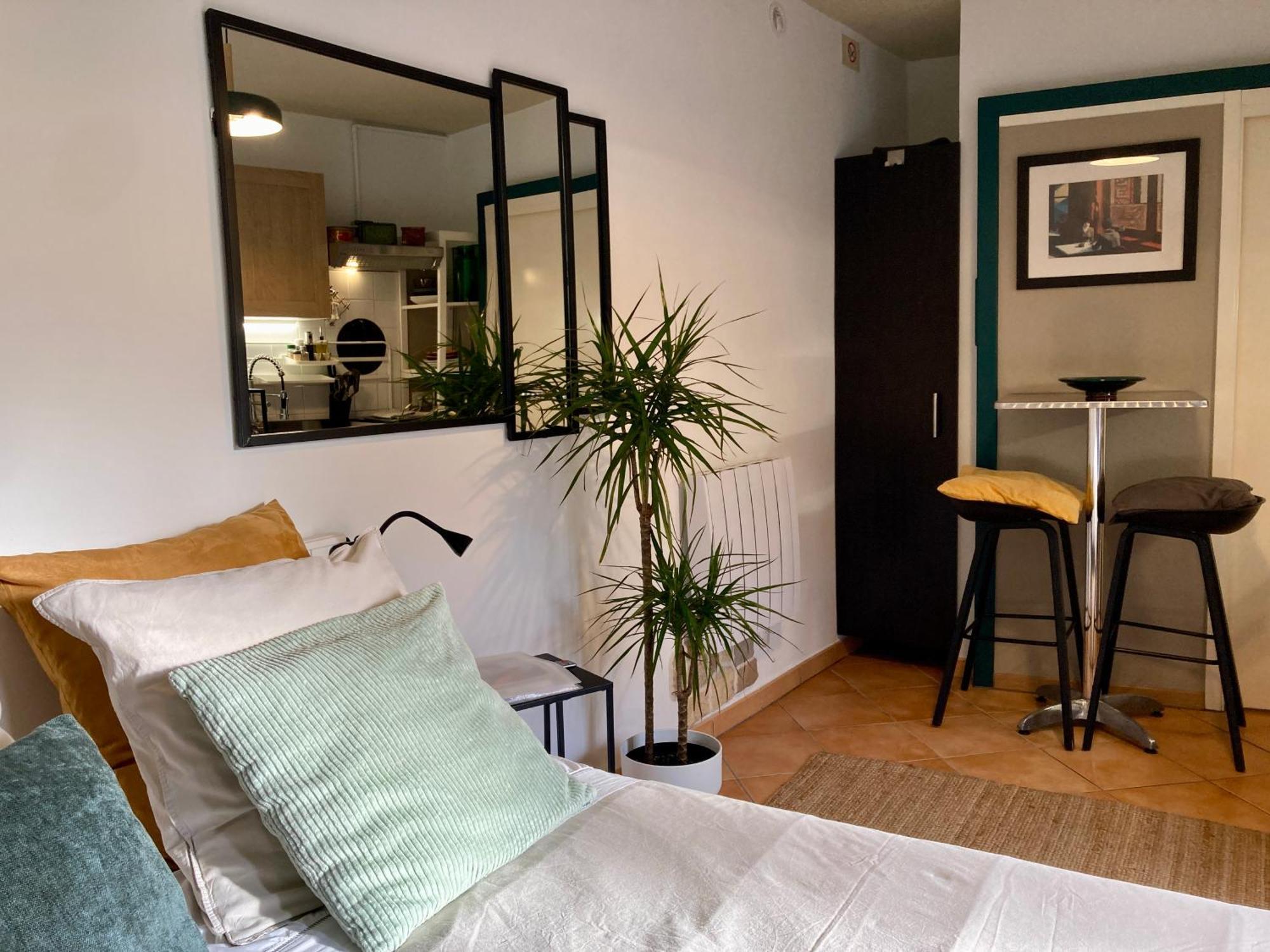 فوا Aux 4 Logis Appart-Hotel - Studio Le City - Petit Dejeuner Inclus 1Ere Nuit المظهر الخارجي الصورة